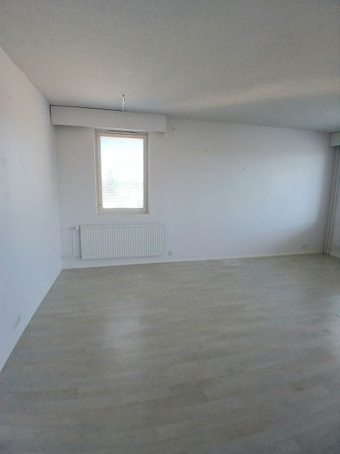 Image 4/17