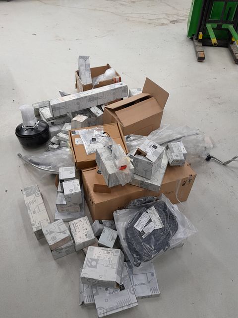 Image 1/33