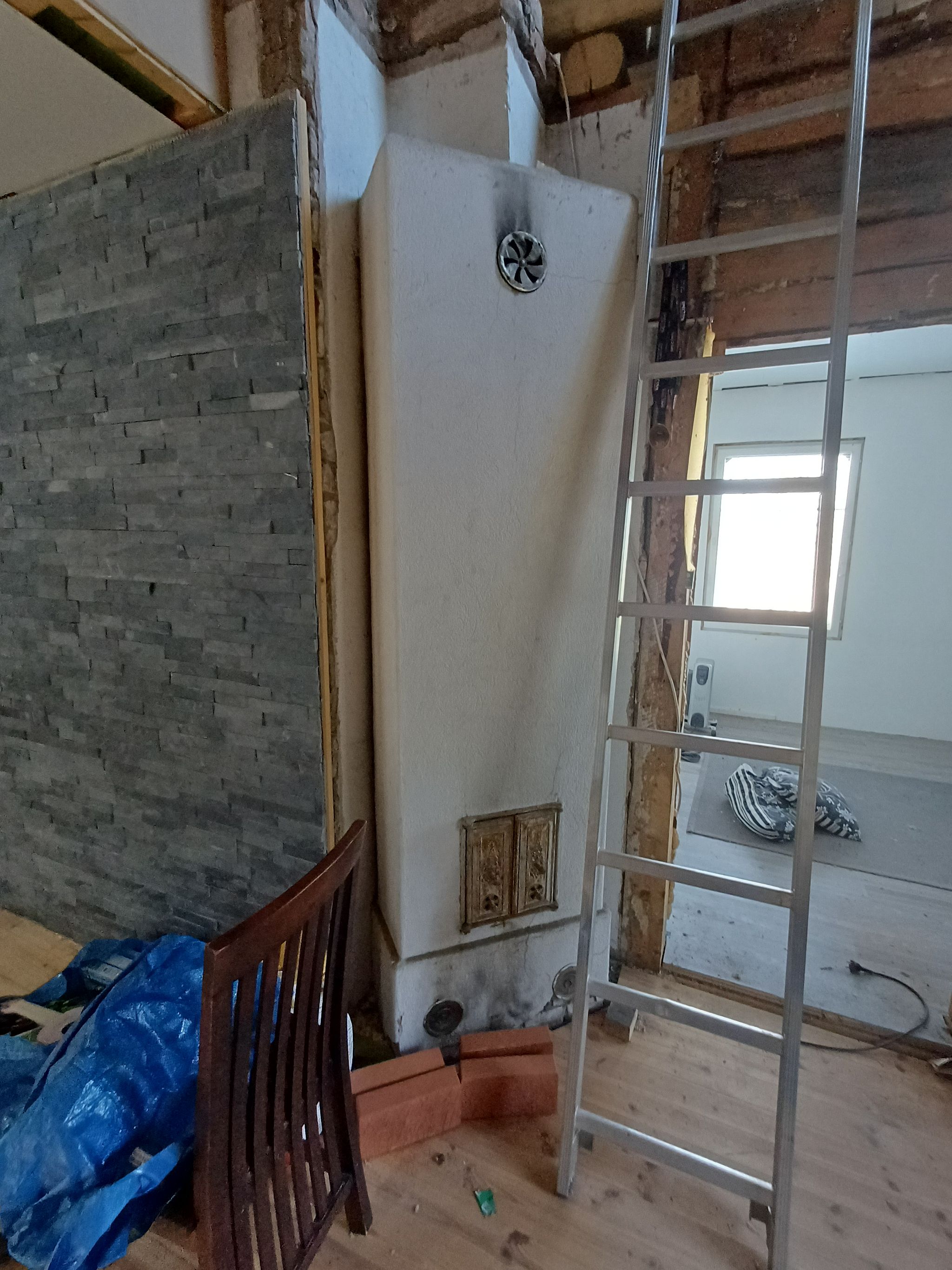 Image 11/28