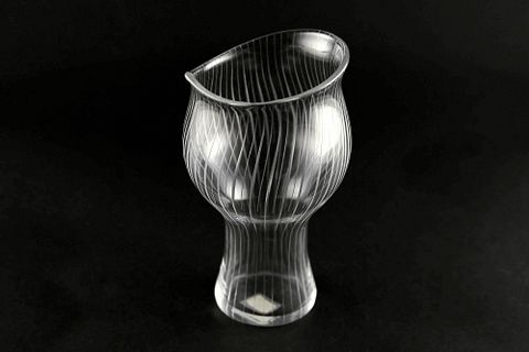 Image 2/19