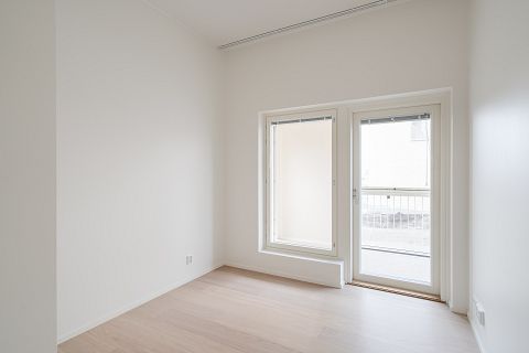 Image 13/21