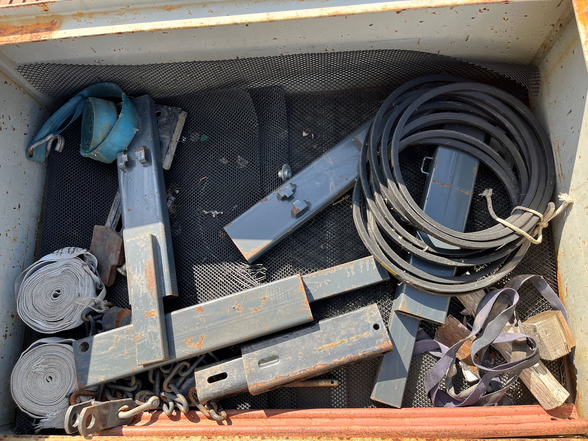Image 1/2