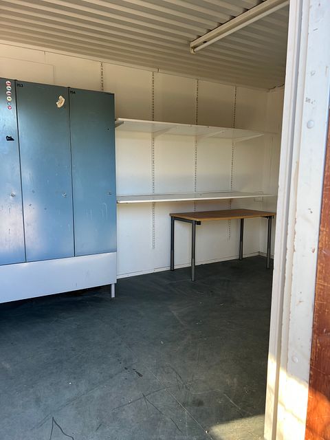 Image 6/8