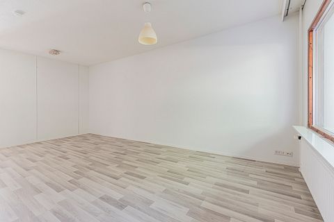 Image 11/23