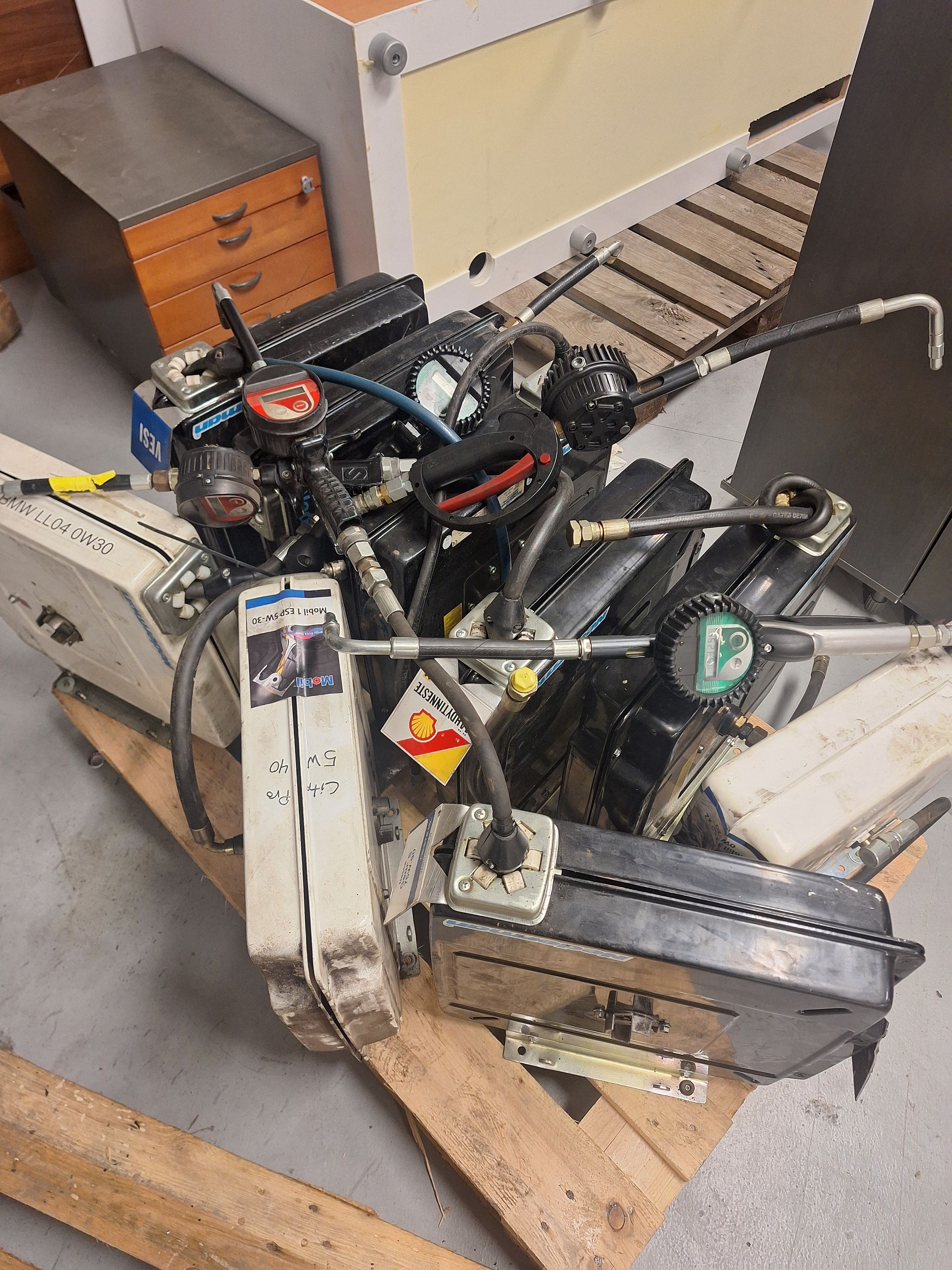 Image 3/3