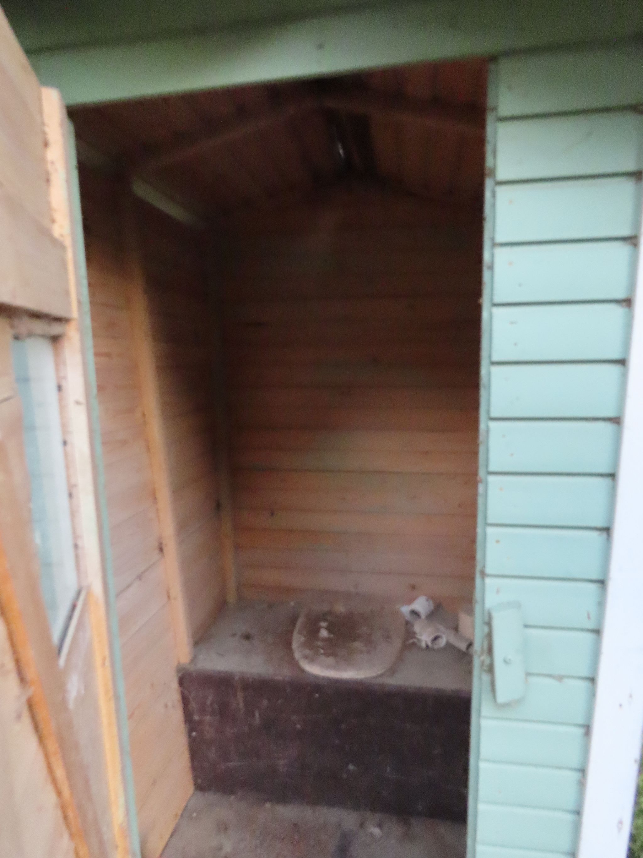 Image 4/4