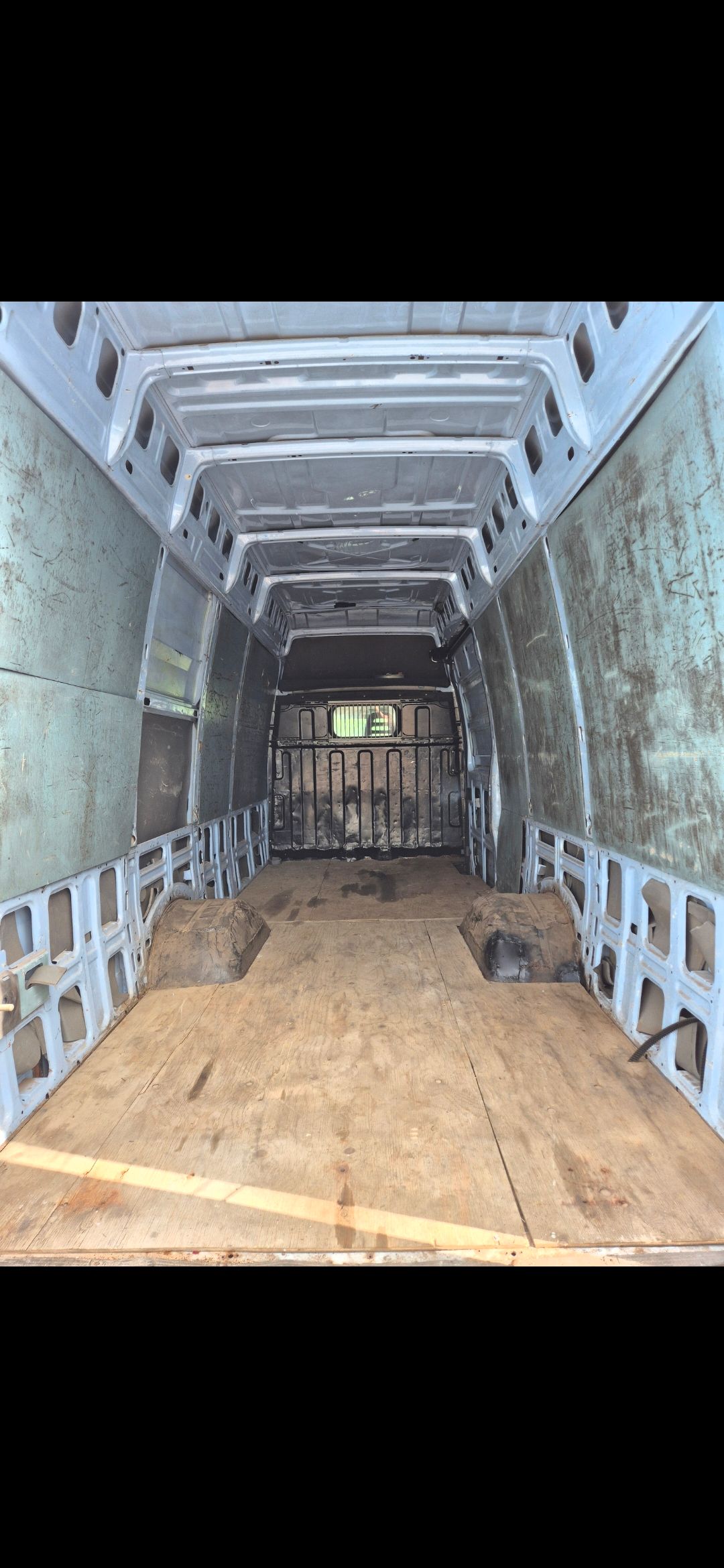 Image 8/11