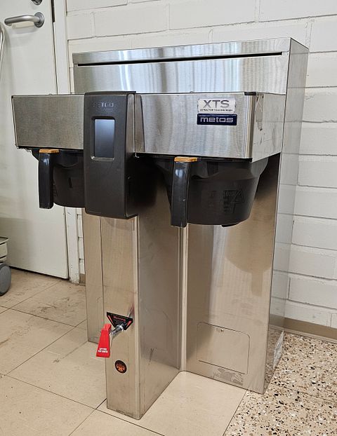 Image 2/9