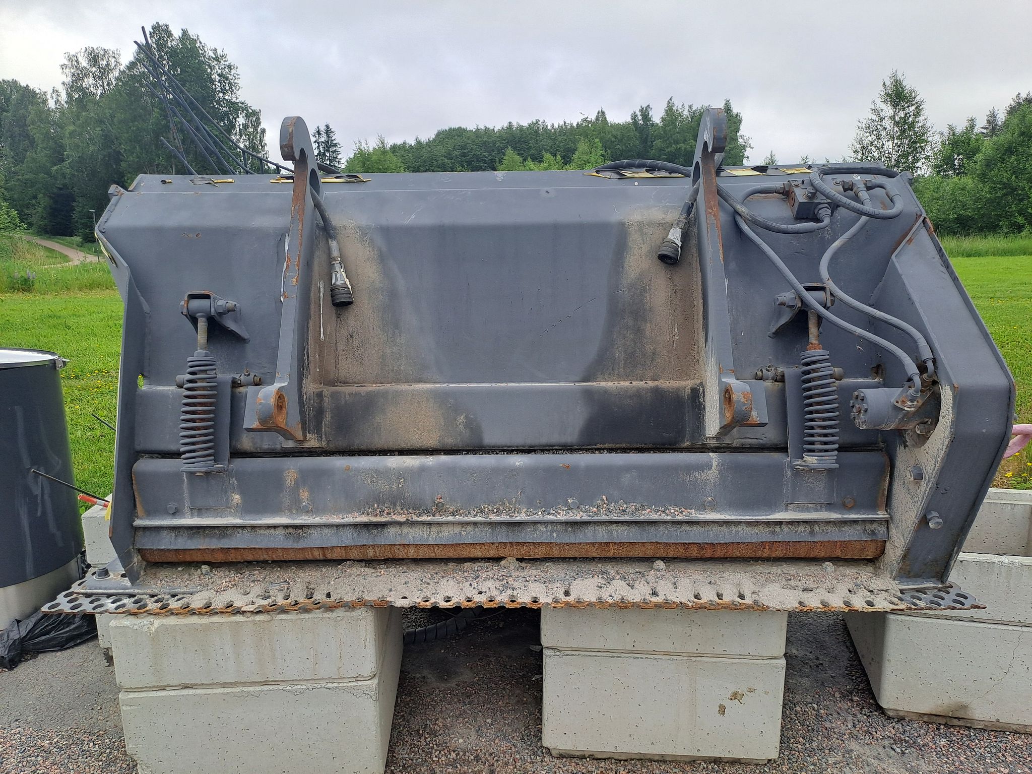 Image 3/4