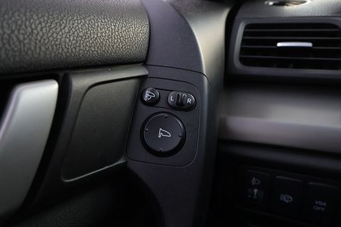 Image 11/28