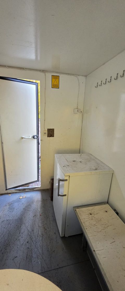Image 7/7