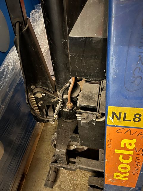 Image 3/39
