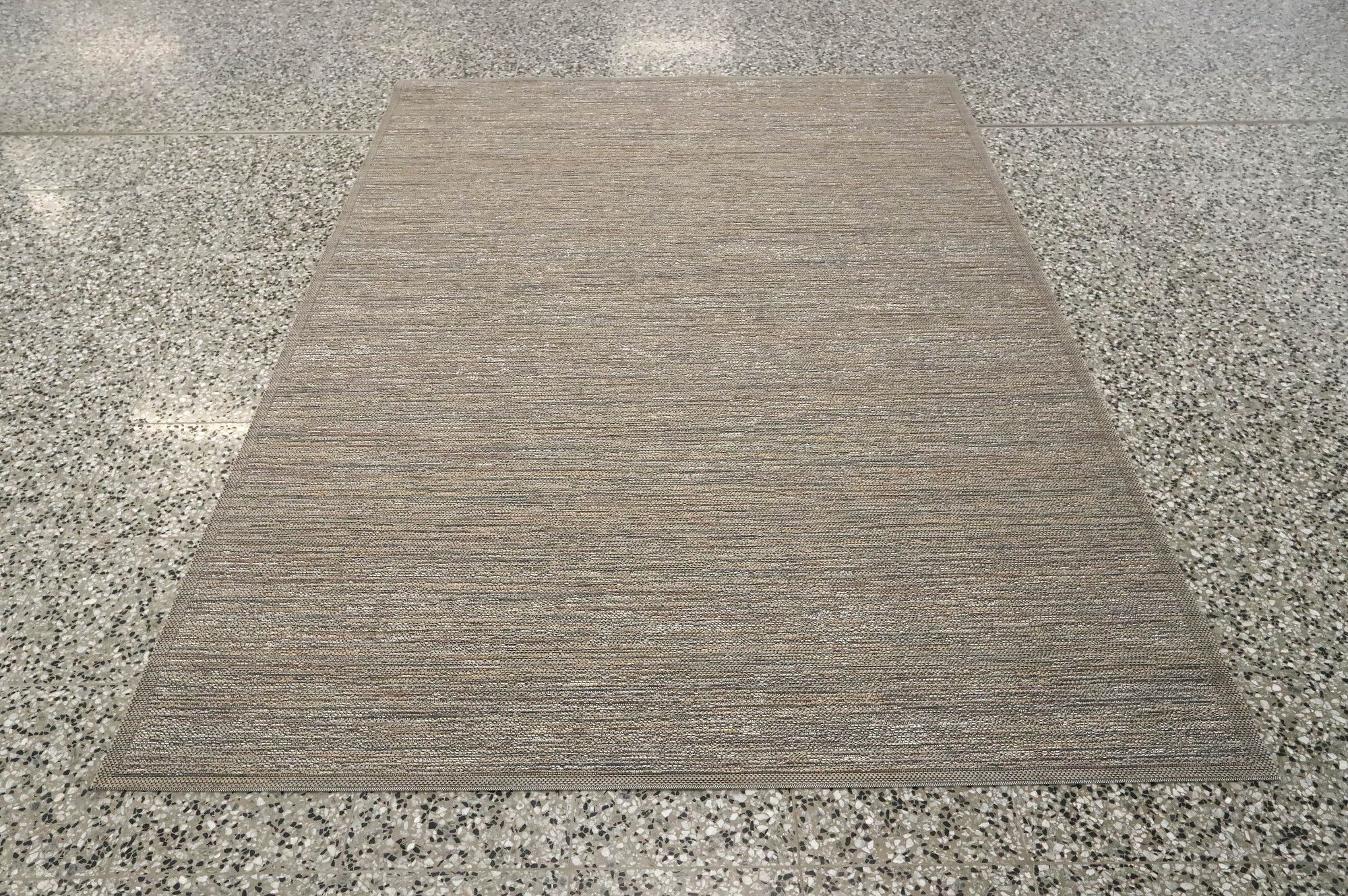 Image 1/6