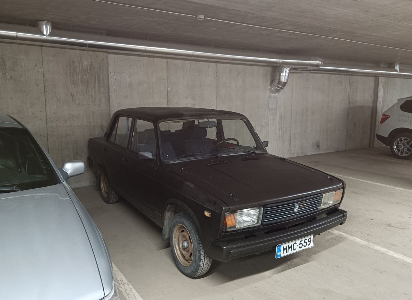 Image 1/18
