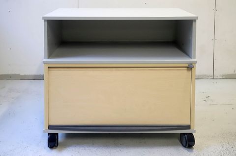 Image 3/8