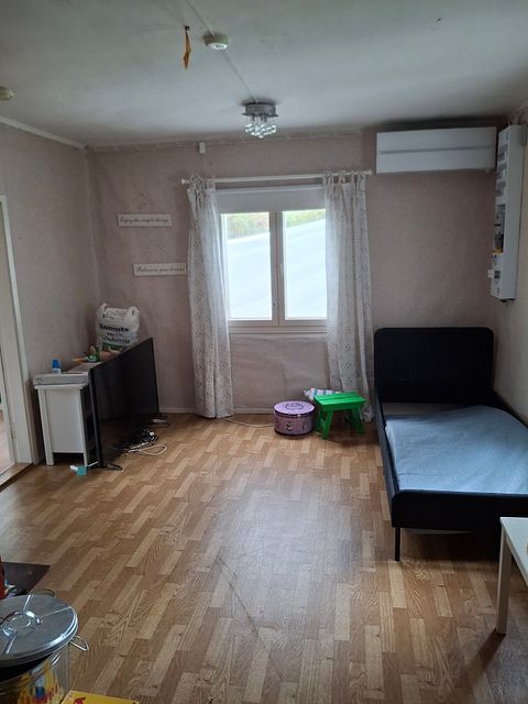 Image 12/25