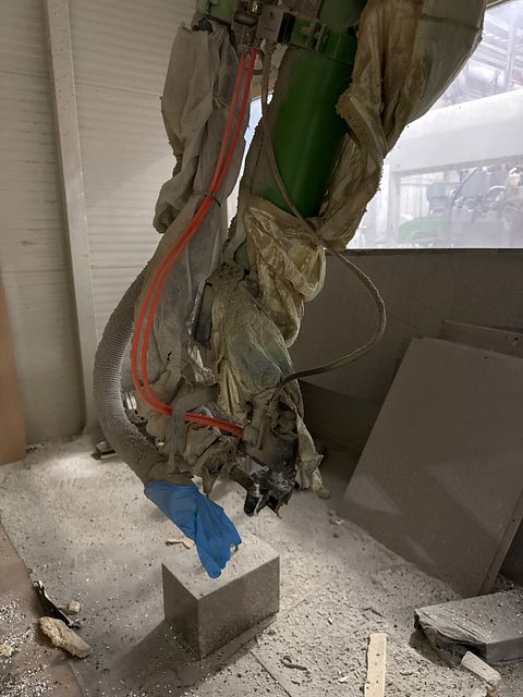 Image 7/18