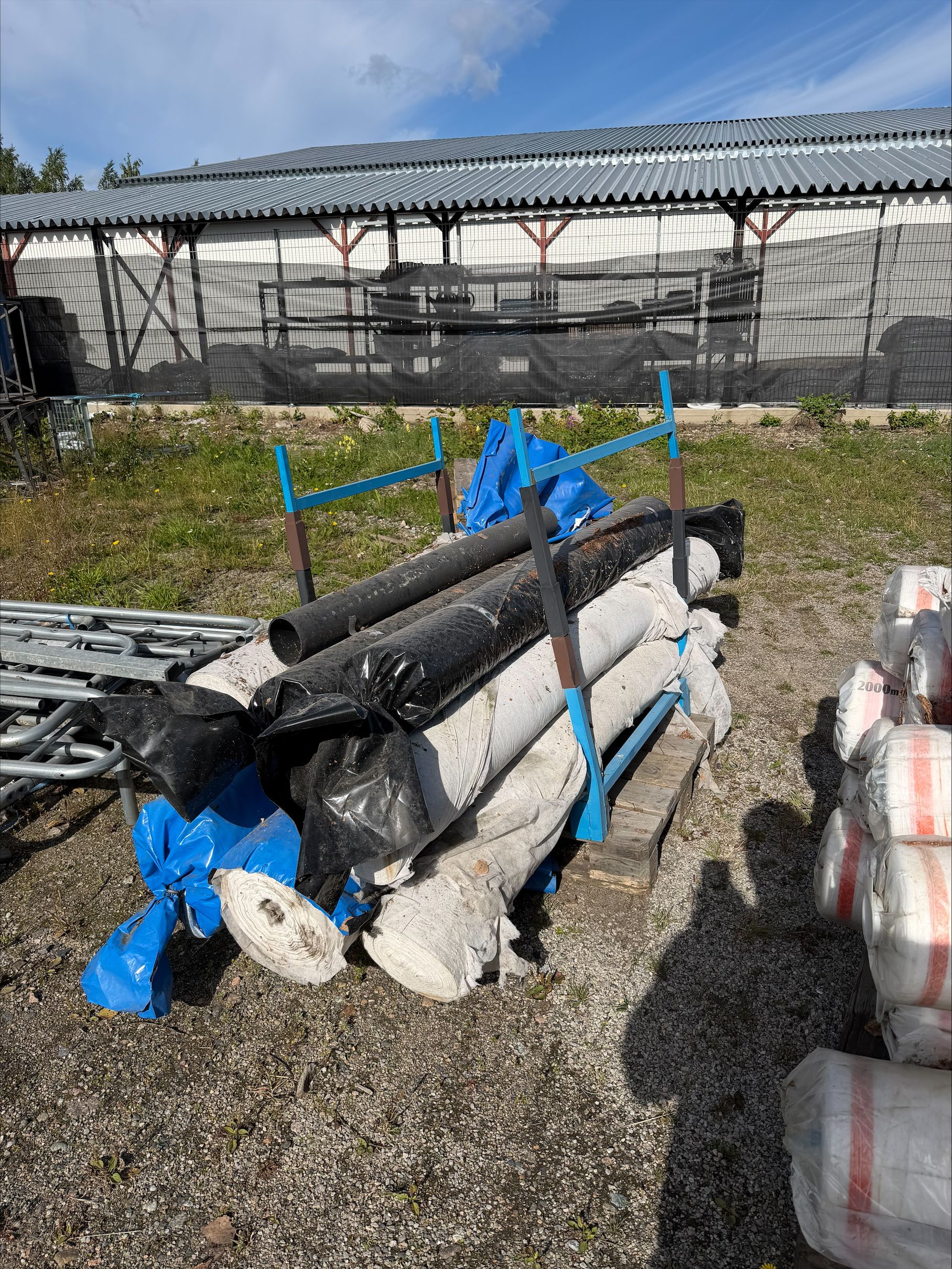 Image 1/2
