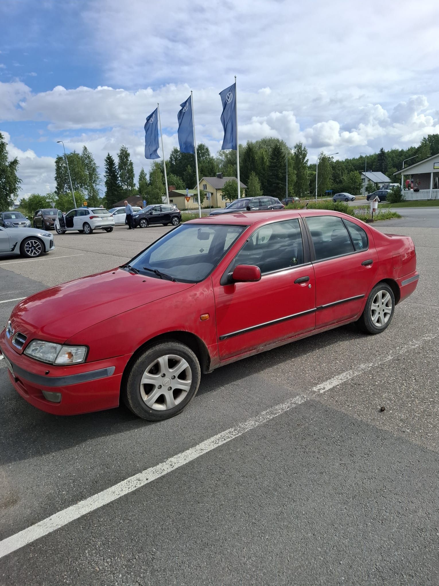 Image 3/37