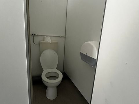 Image 8/13