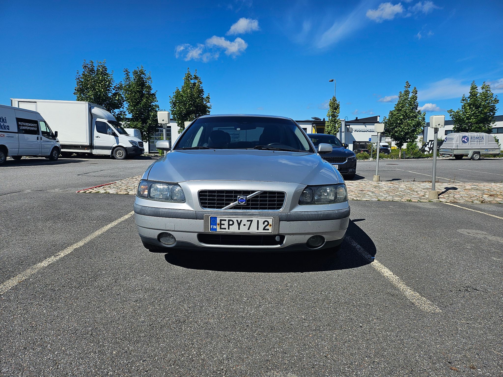 Image 2/15