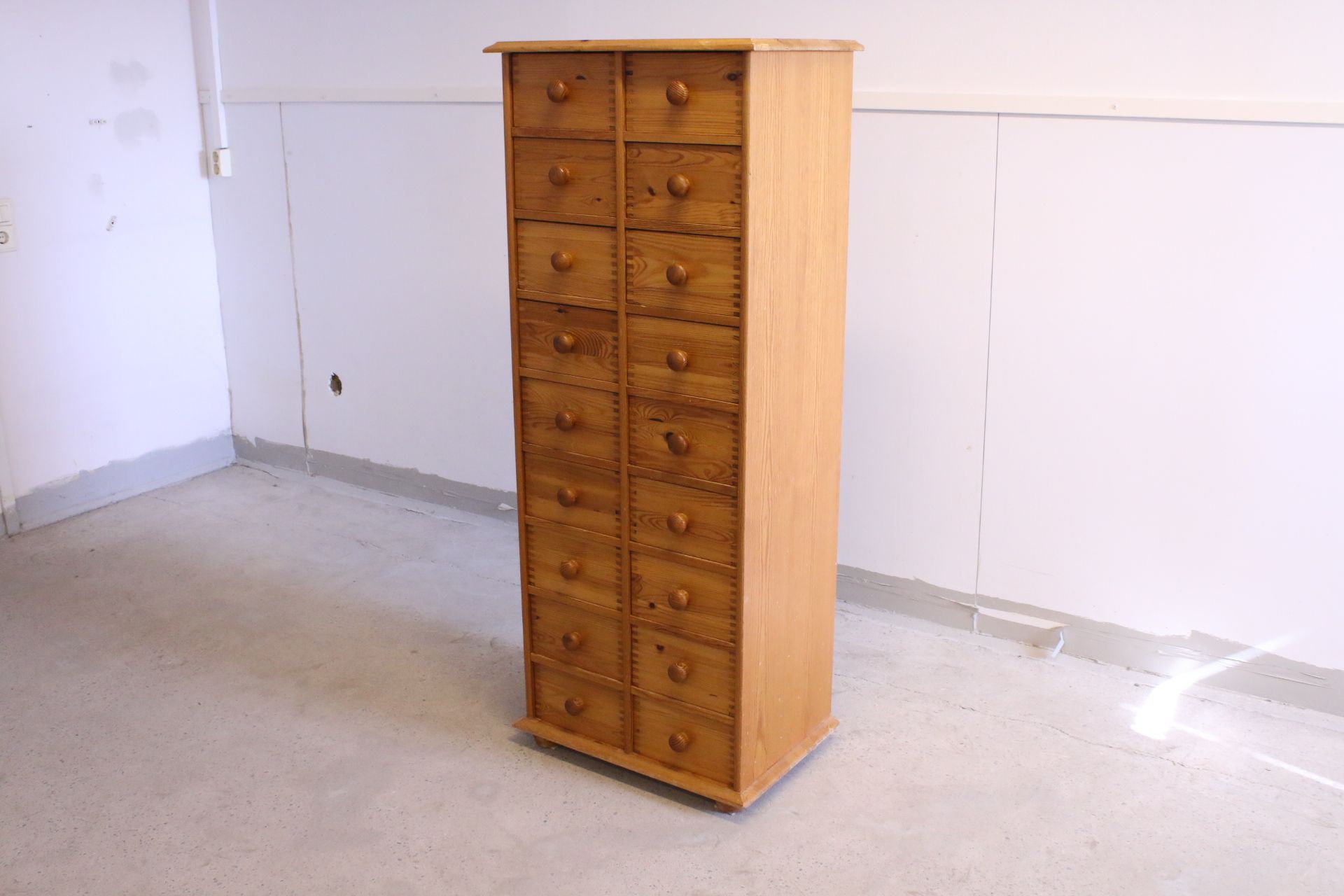 Image 3/7