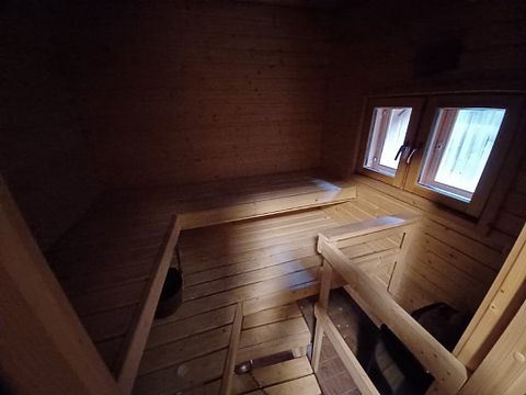 Image 95/100