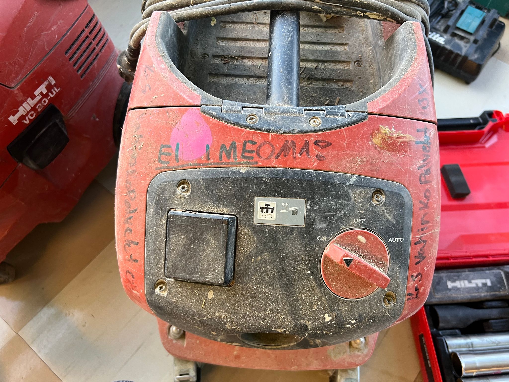 Image 4/10