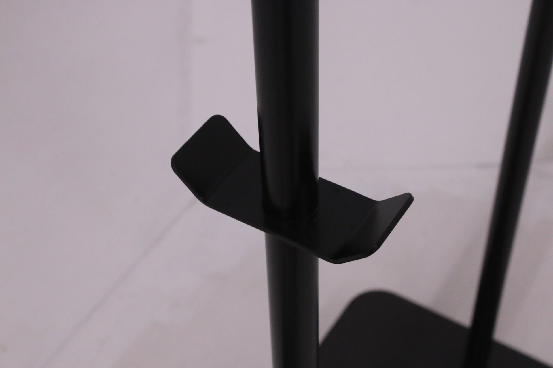 Image 7/8