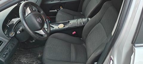 Image 8/10