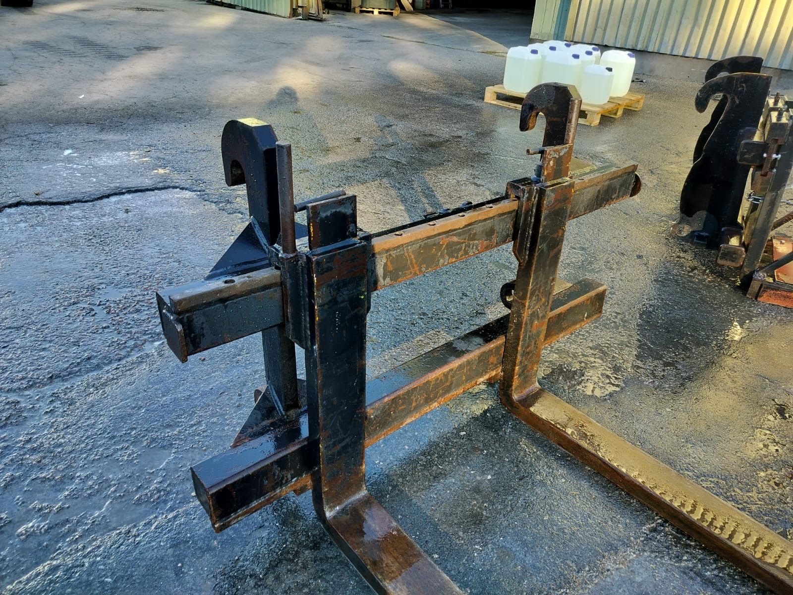 Image 6/6