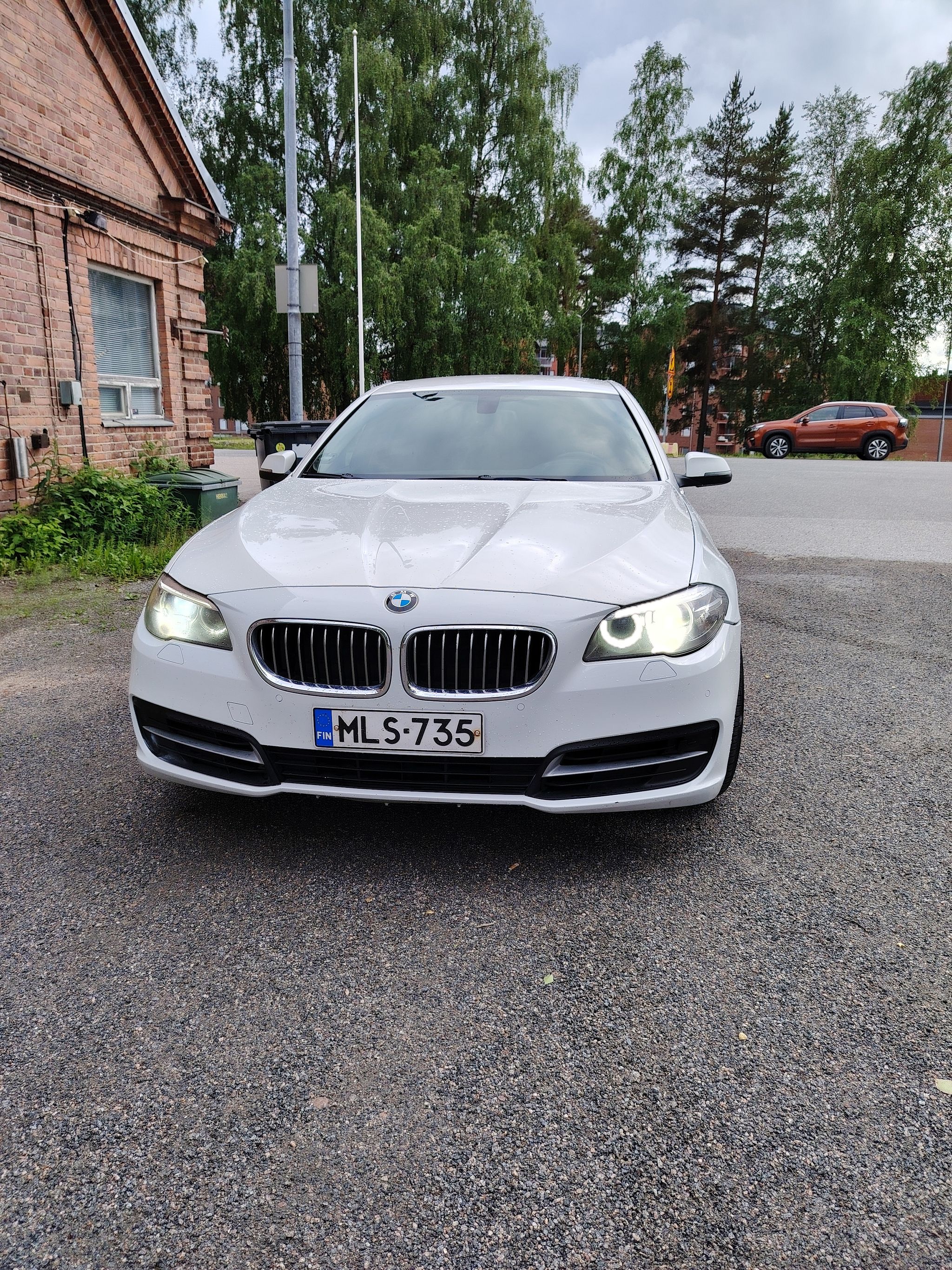 Image 2/10