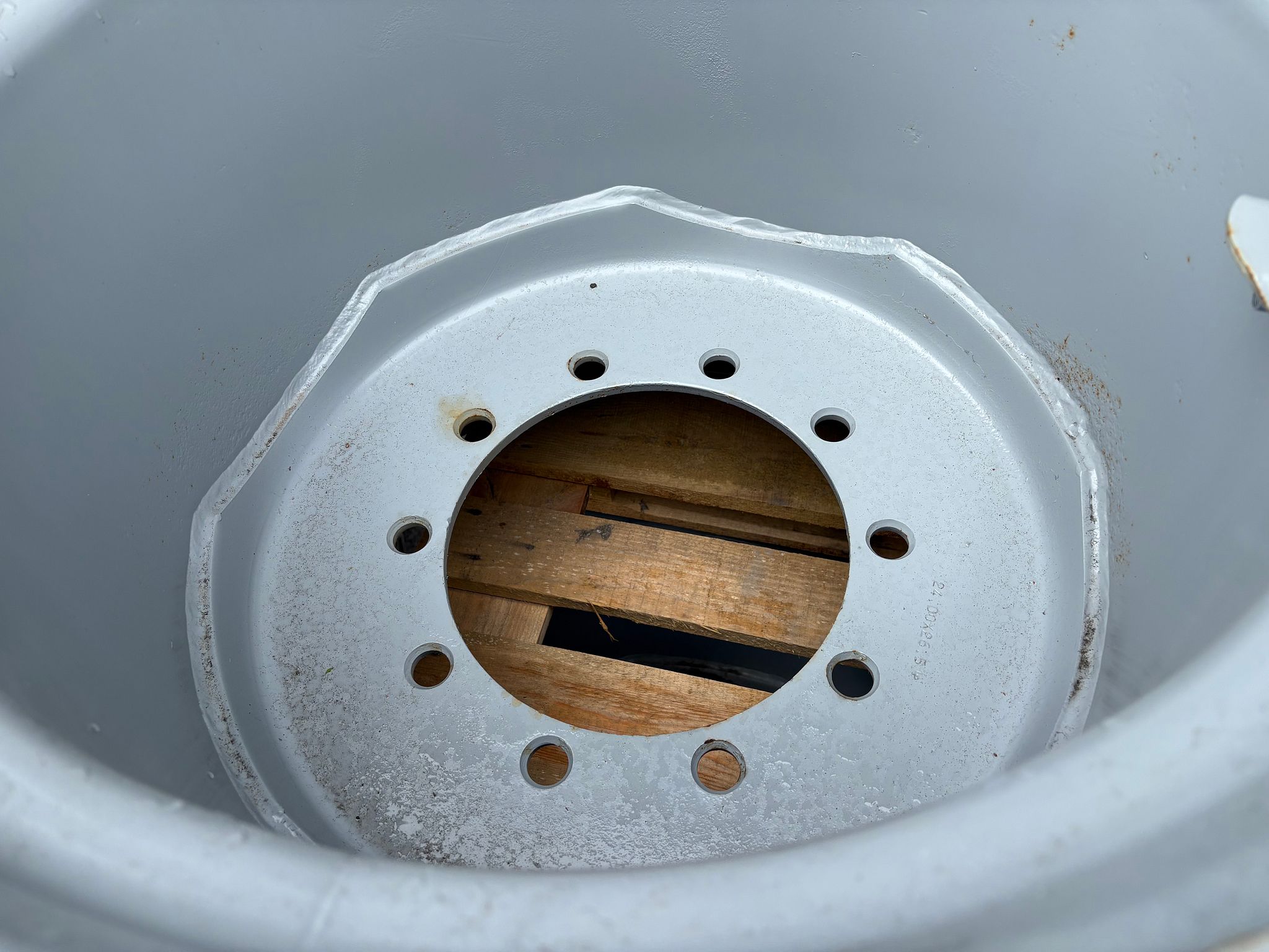 Image 2/4