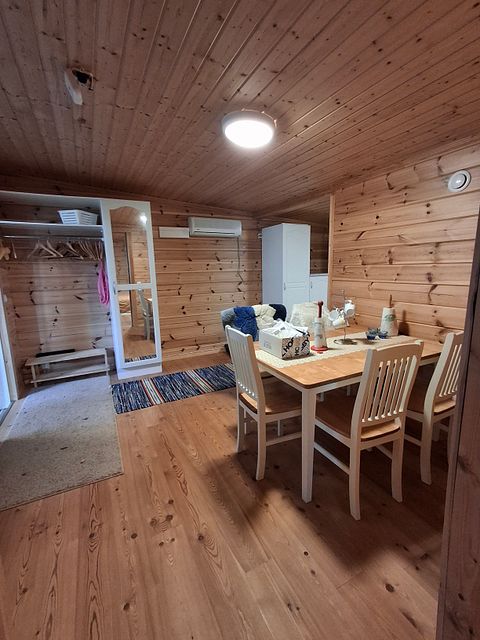 Image 12/56