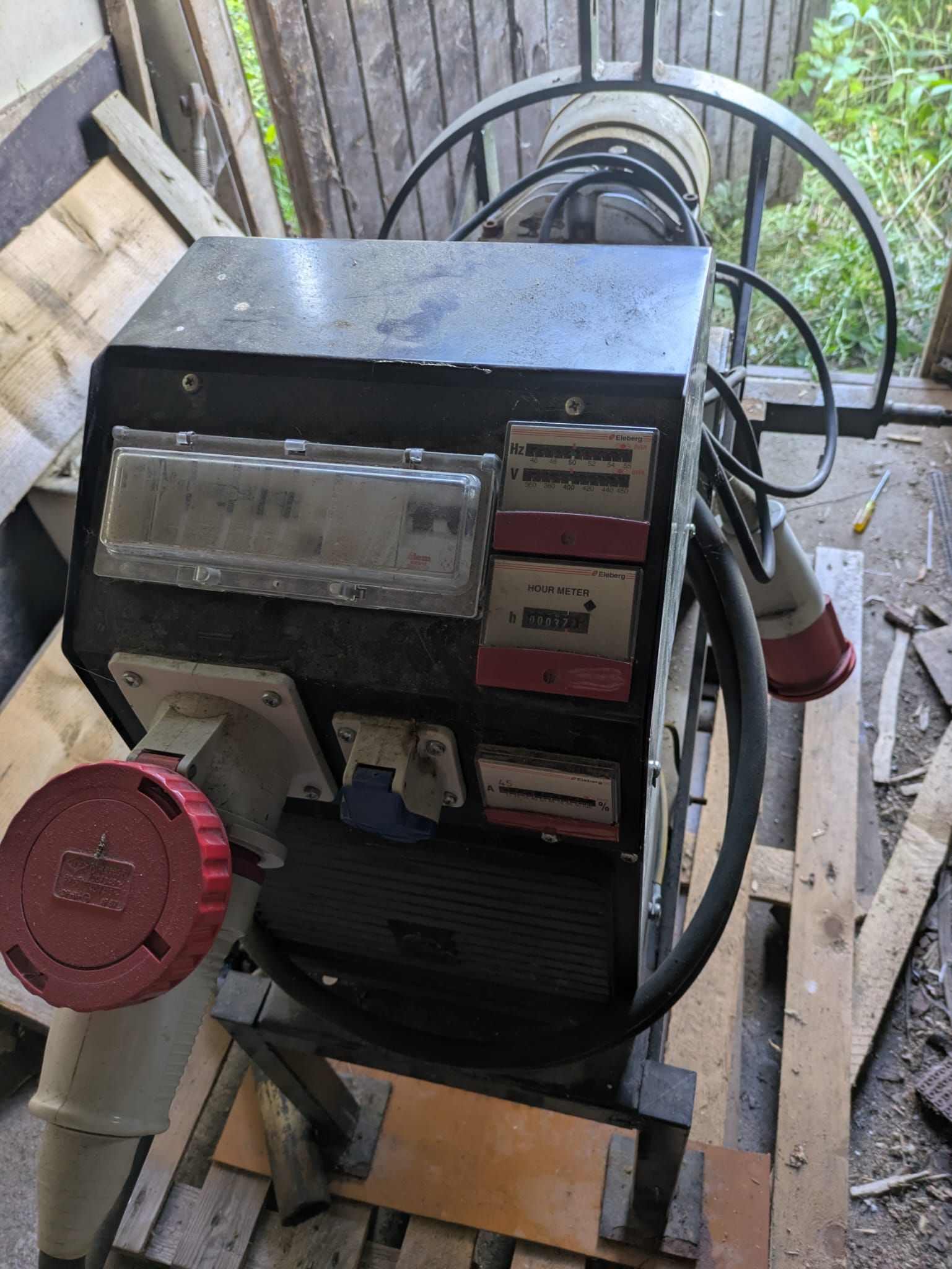 Image 1/5