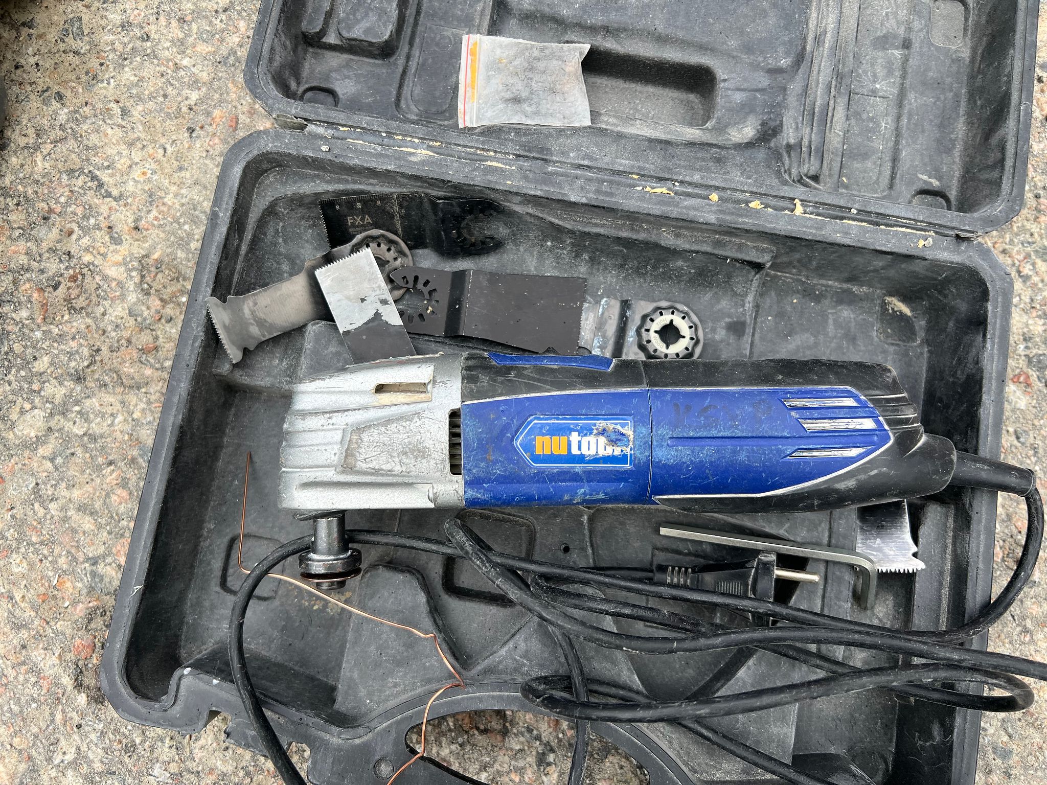 Image 3/17