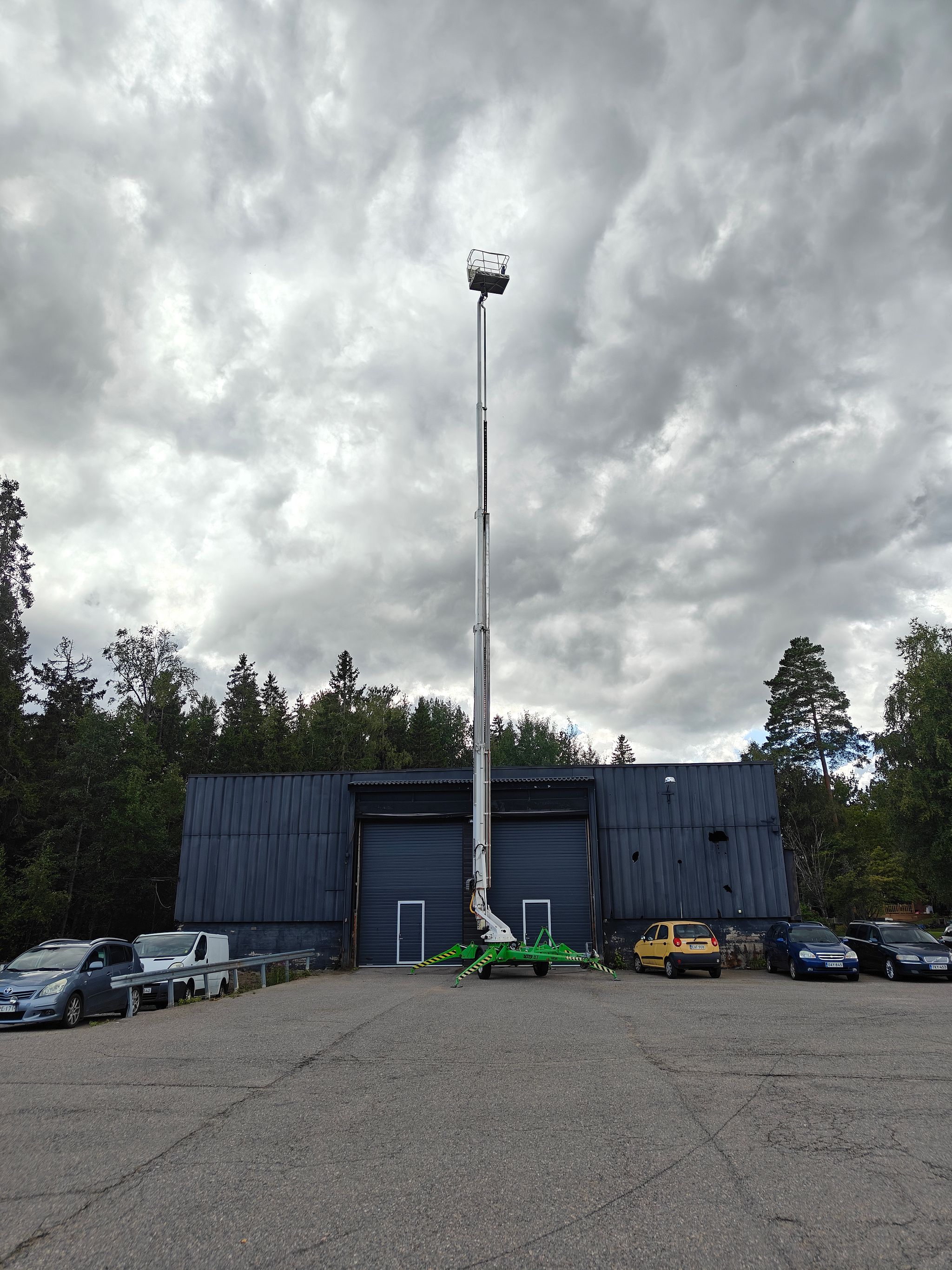 Image 7/8