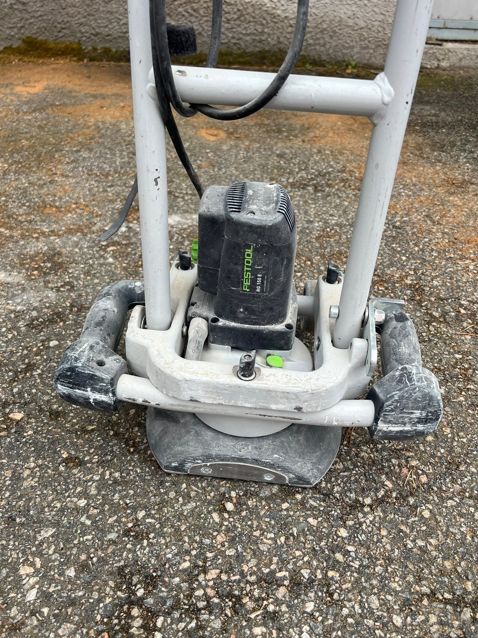 Image 2/4