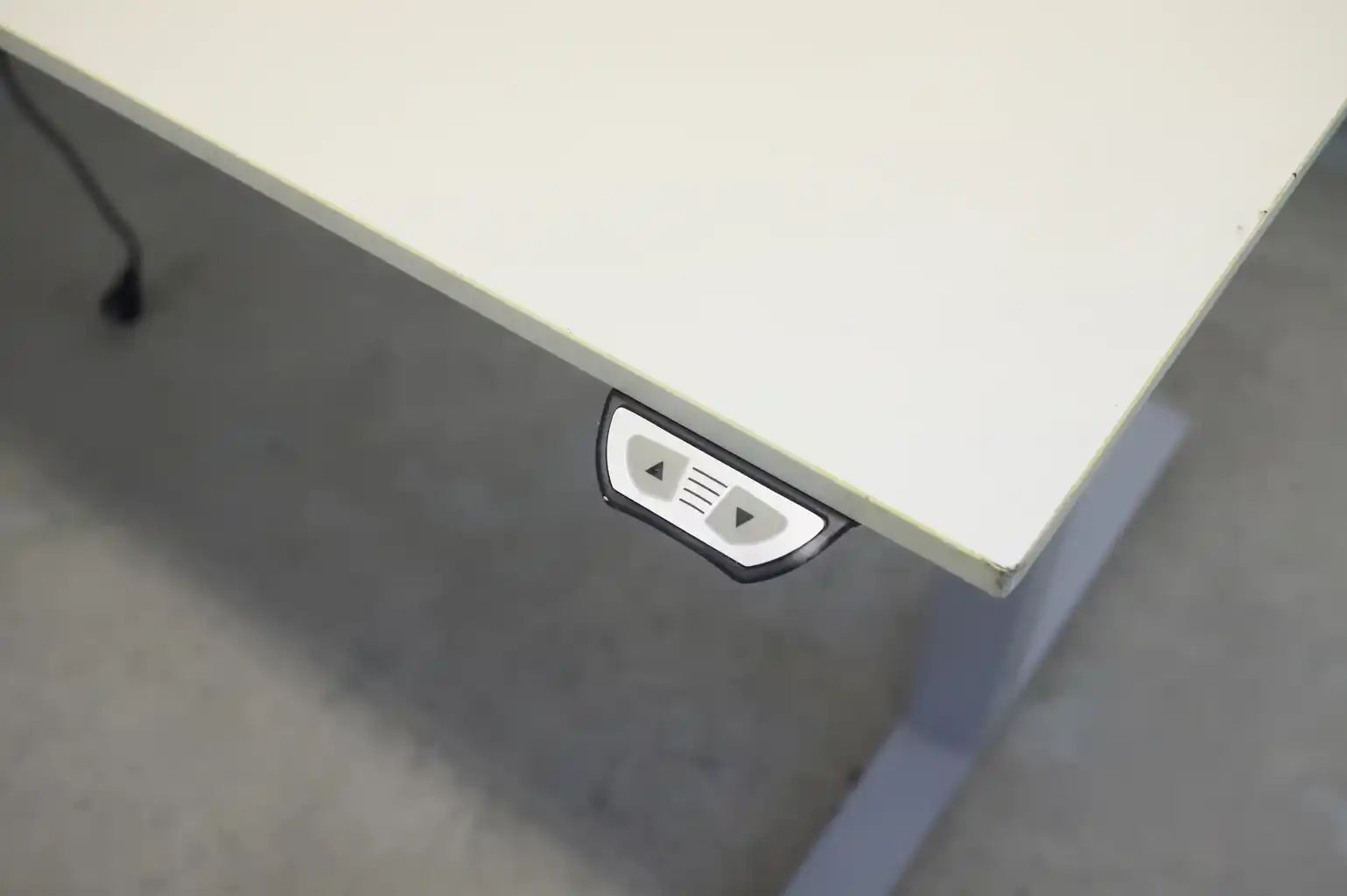 Image 8/10