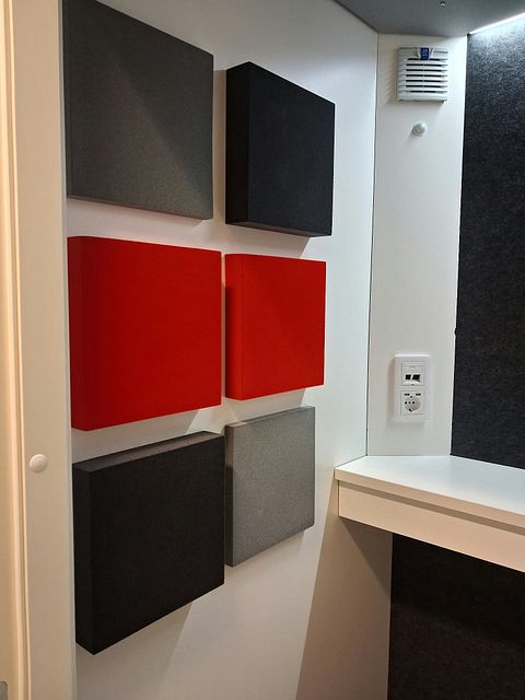 Image 6/8