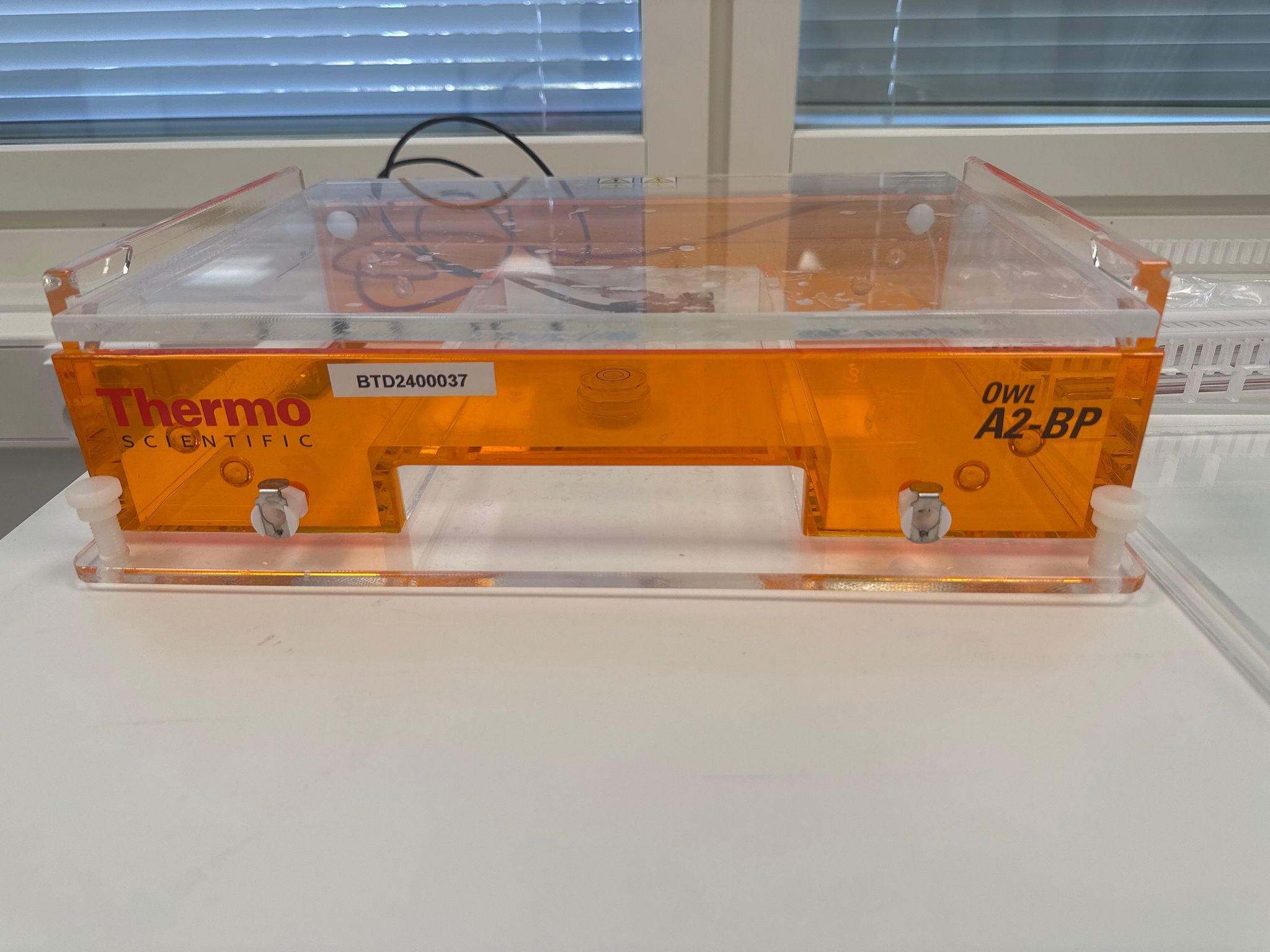 Image 2/9