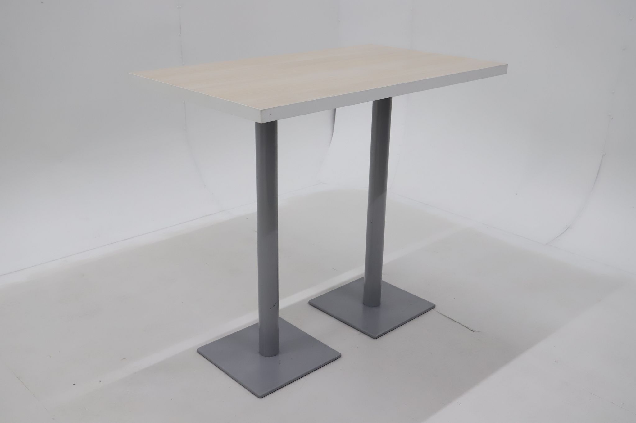 Image 1/6