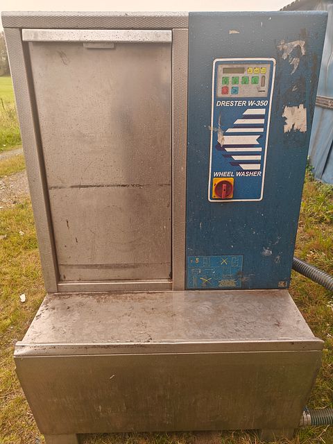 Image 1/5