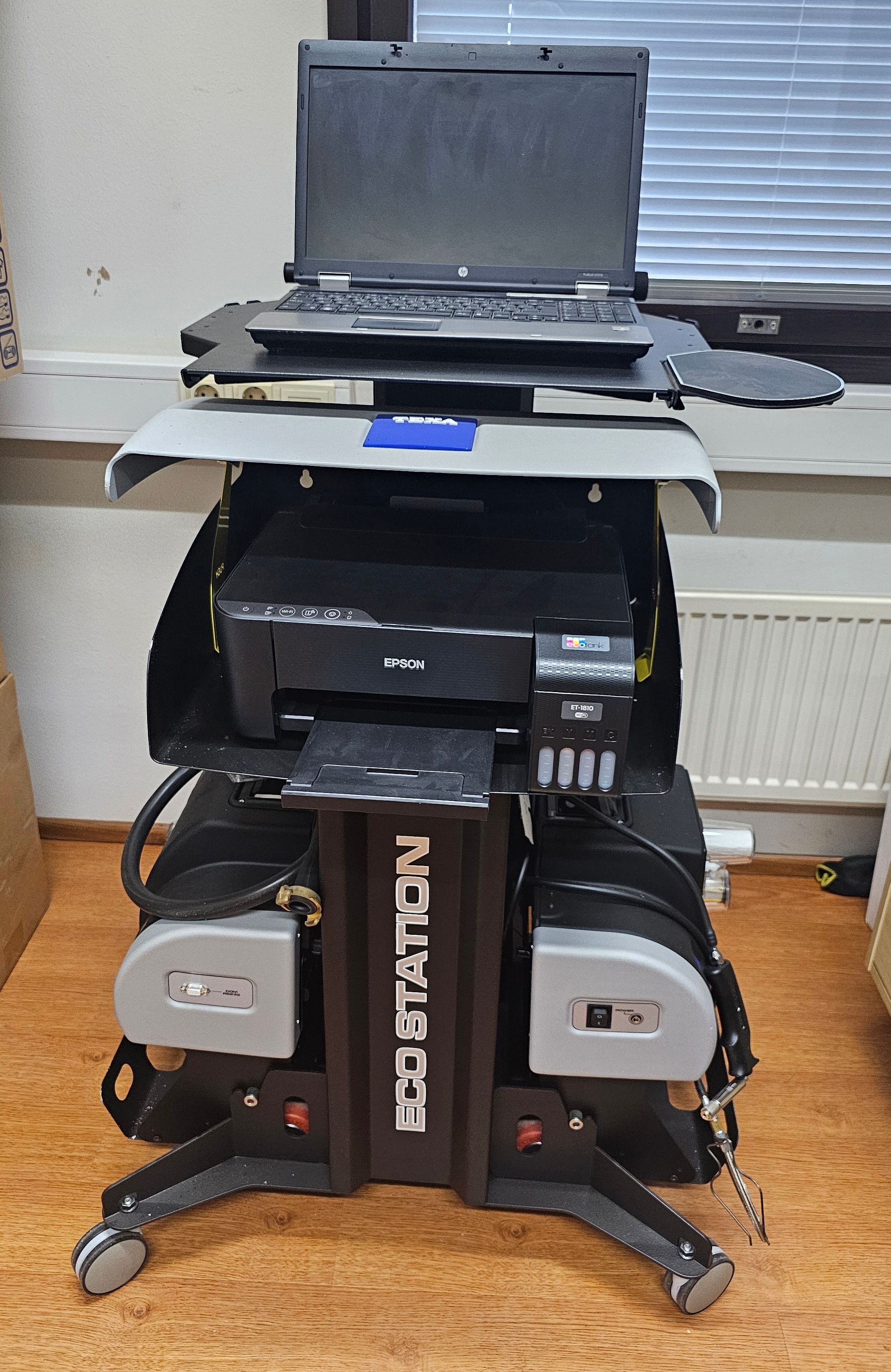 Image 2/9