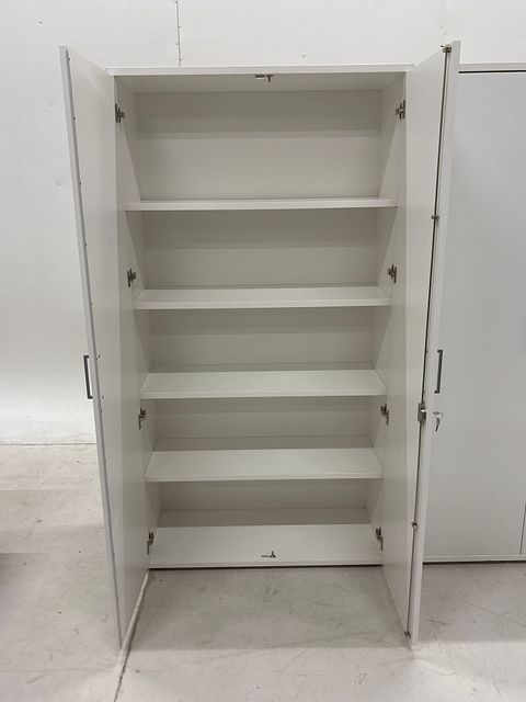 Image 5/8