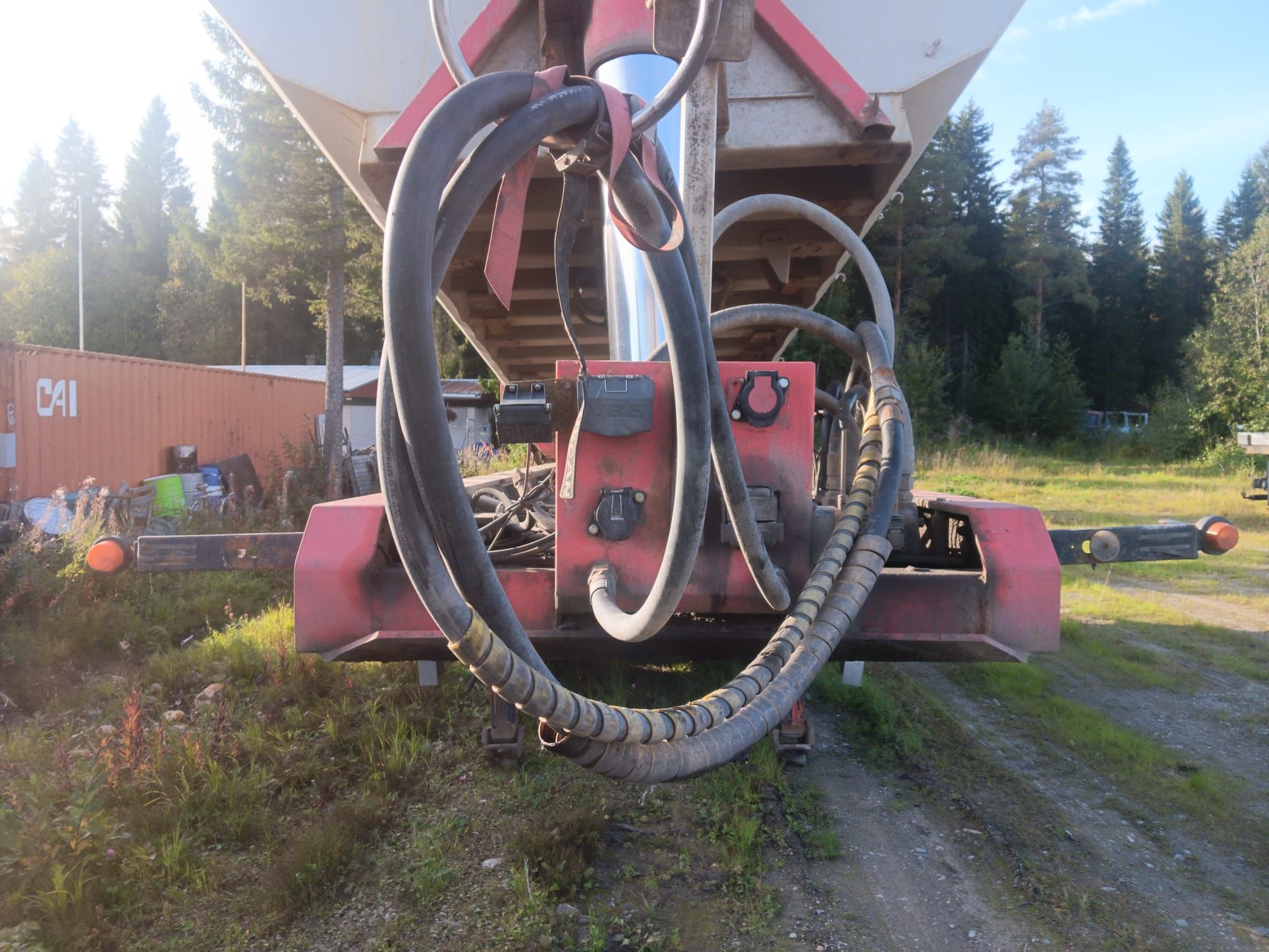 Image 2/5