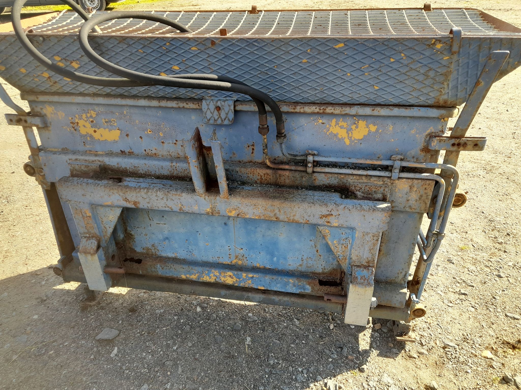 Image 5/10