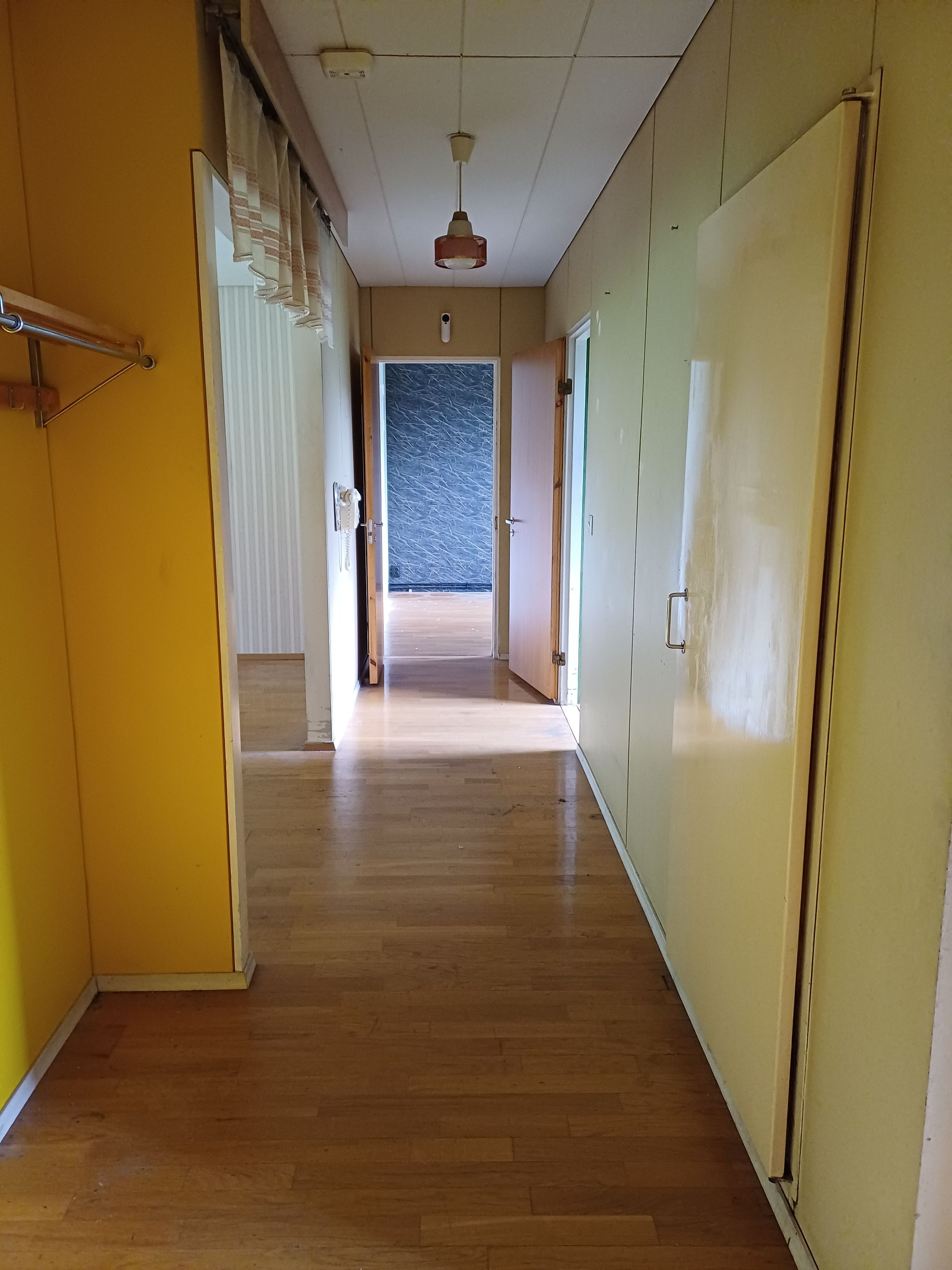 Image 22/56
