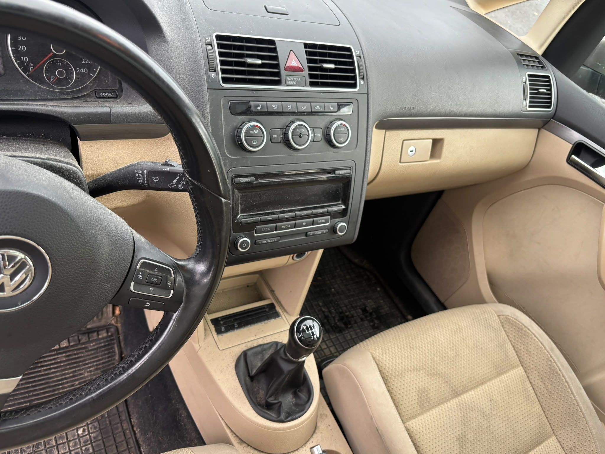 Image 10/19