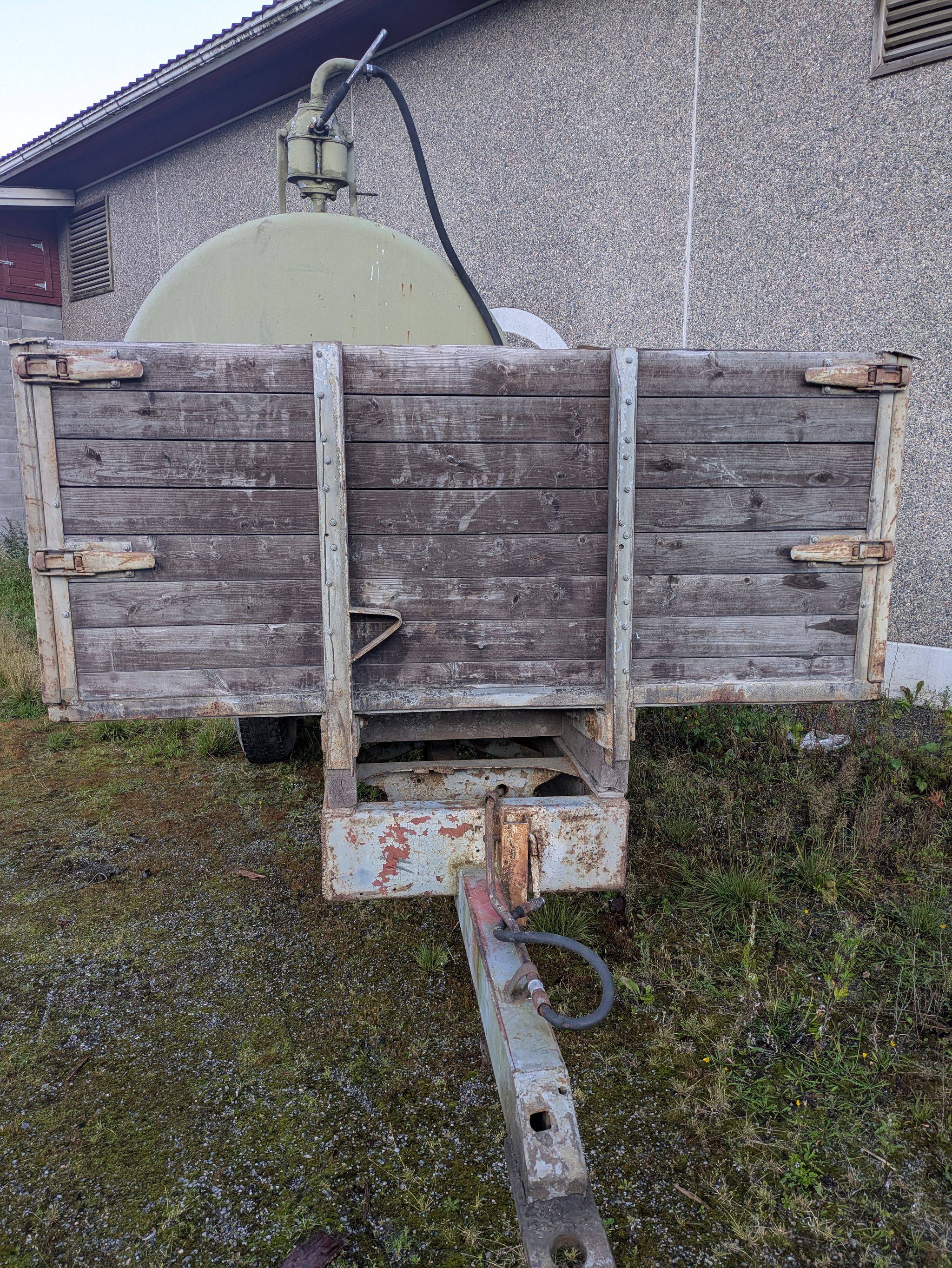Image 4/7